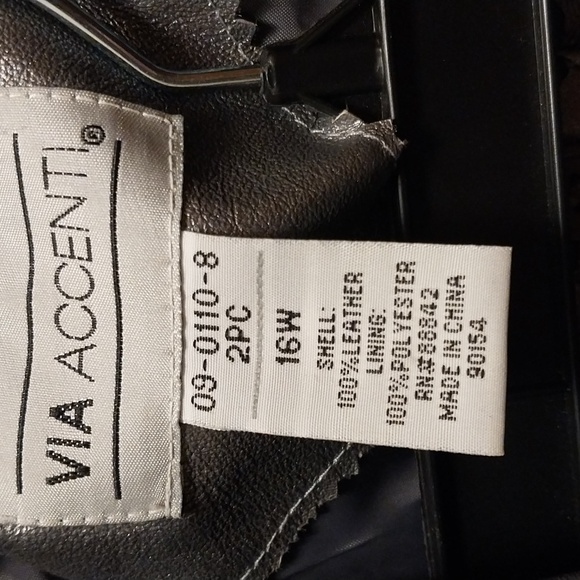 Via Accenti 2 pc leather suit - Picture 2 of 7